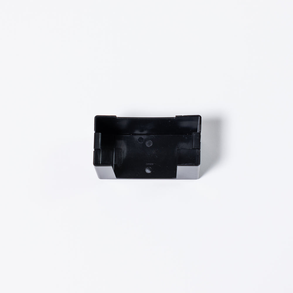 
                  
                    Inertial Reel Cover Replacement
                  
                
